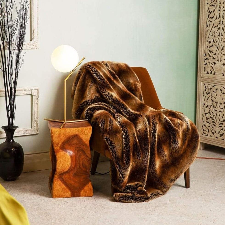 Aurista Flow Faux Fur Blanket